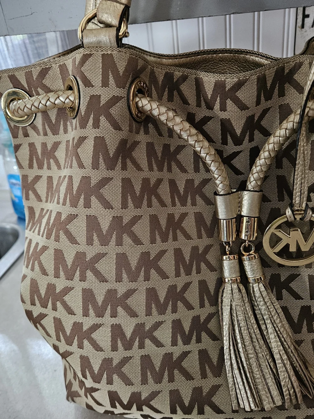 Michael Kors  jet set large signature satchel tote.